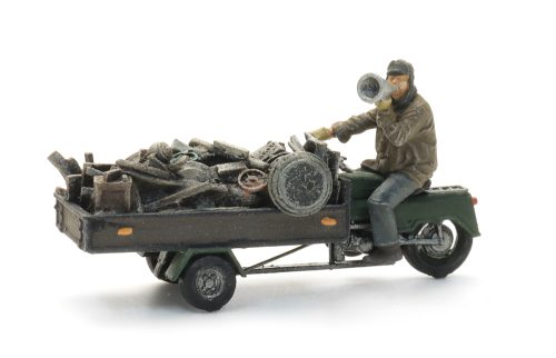 387.683 Bakbrommer met lading ijzerboer