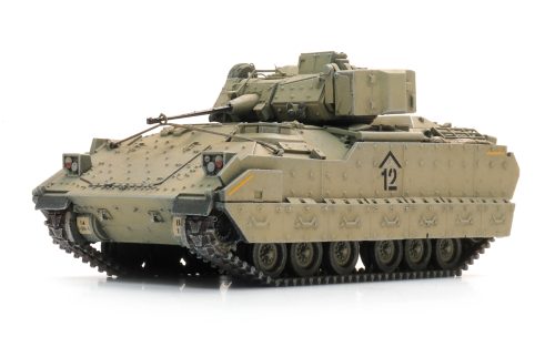 6870718 US M2A2 Bradley Trainload