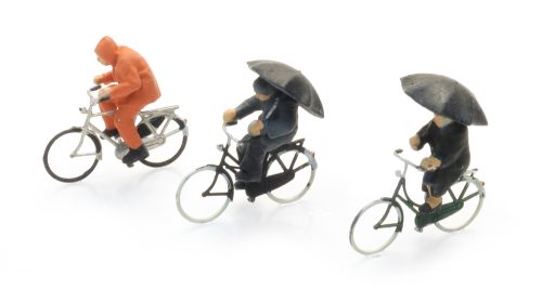 5160037 Fietsers in de regen