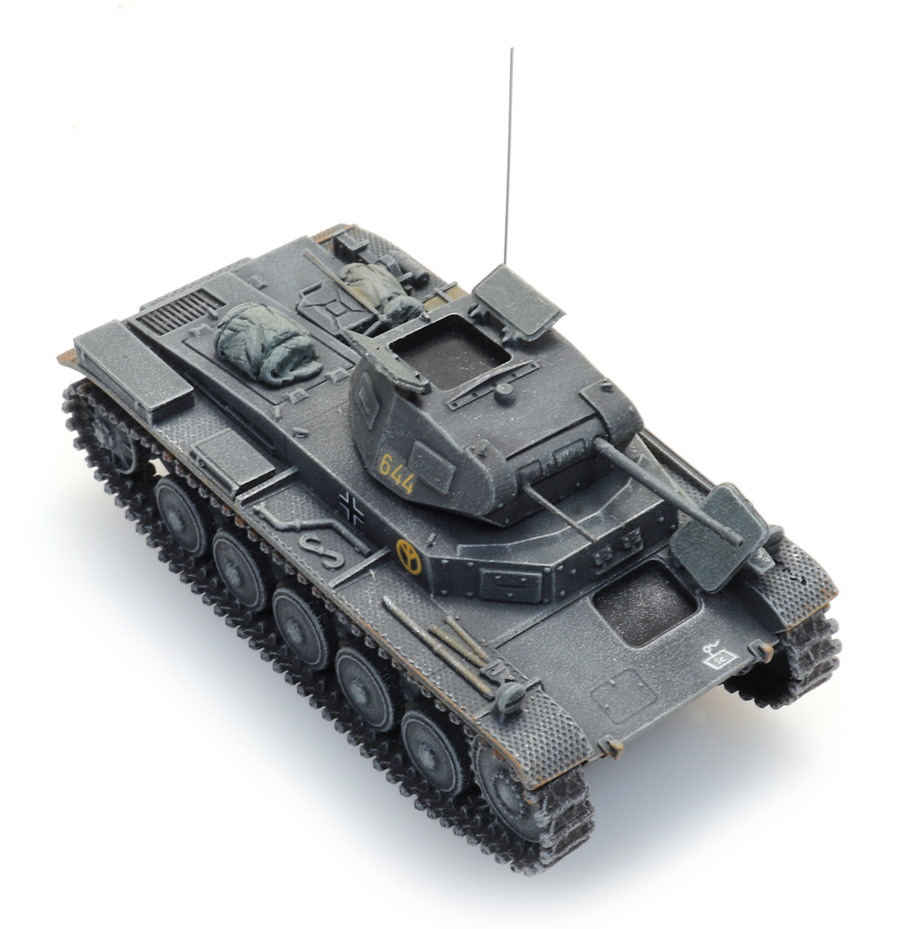 6870468_Panzer_II_Ausf_C_grau_c_LR