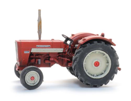 10.461 Mc Cormick International Tractor