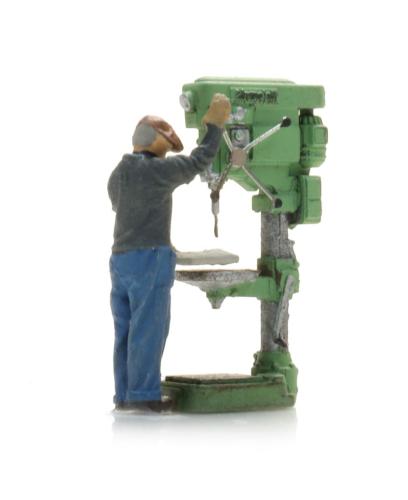 312.050 Kolomboor met figuur TT