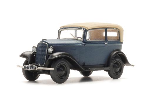 316.137 Opel P4 blauw kap omhoog N