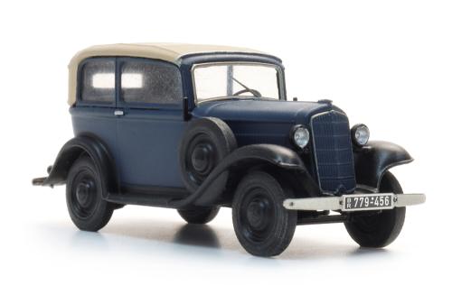 387.646 Opel P4 blauw kap omhoog