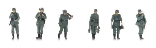5720005 WM Infantry marching to frontline